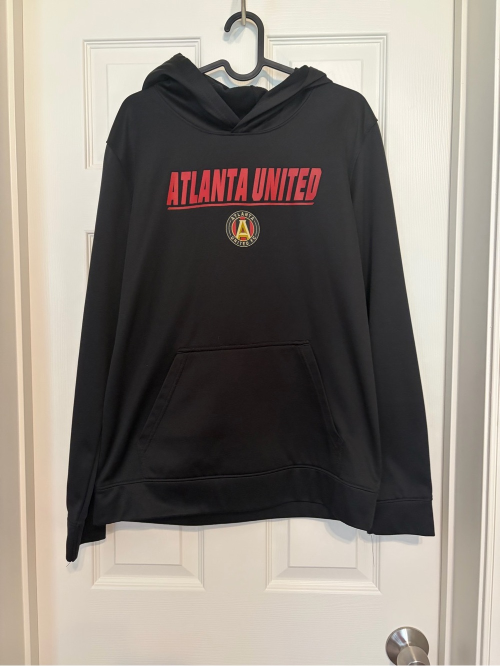 Atlanta United black hoodie - Size XL(18-20)